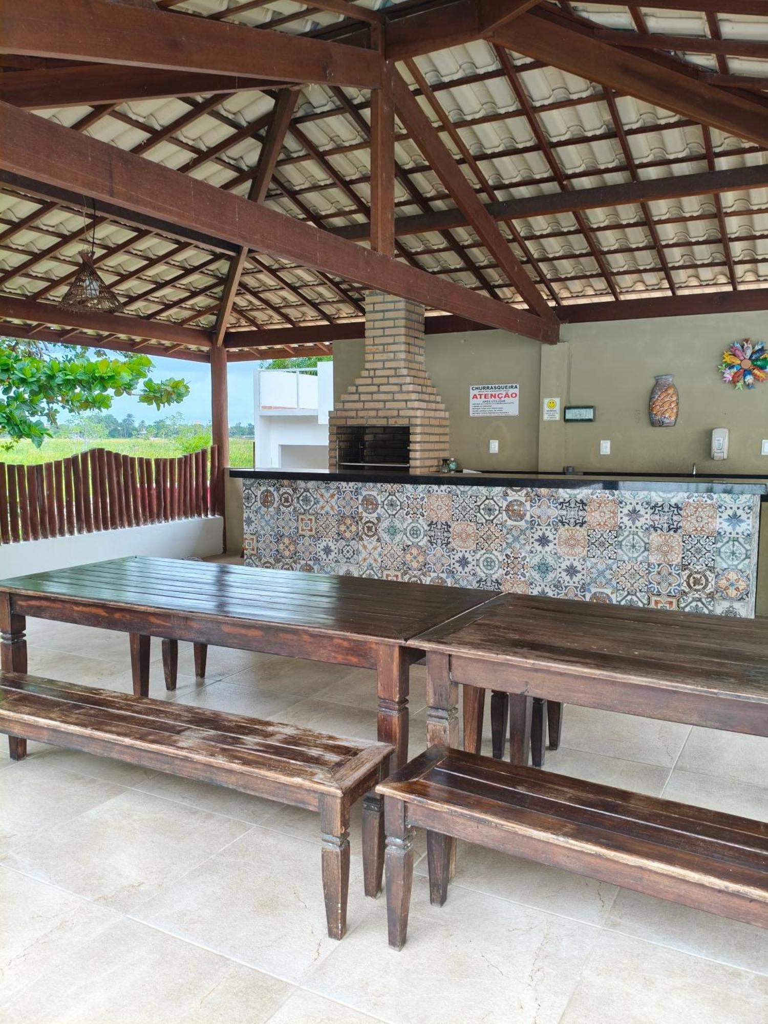 Village Lagoon A01 *